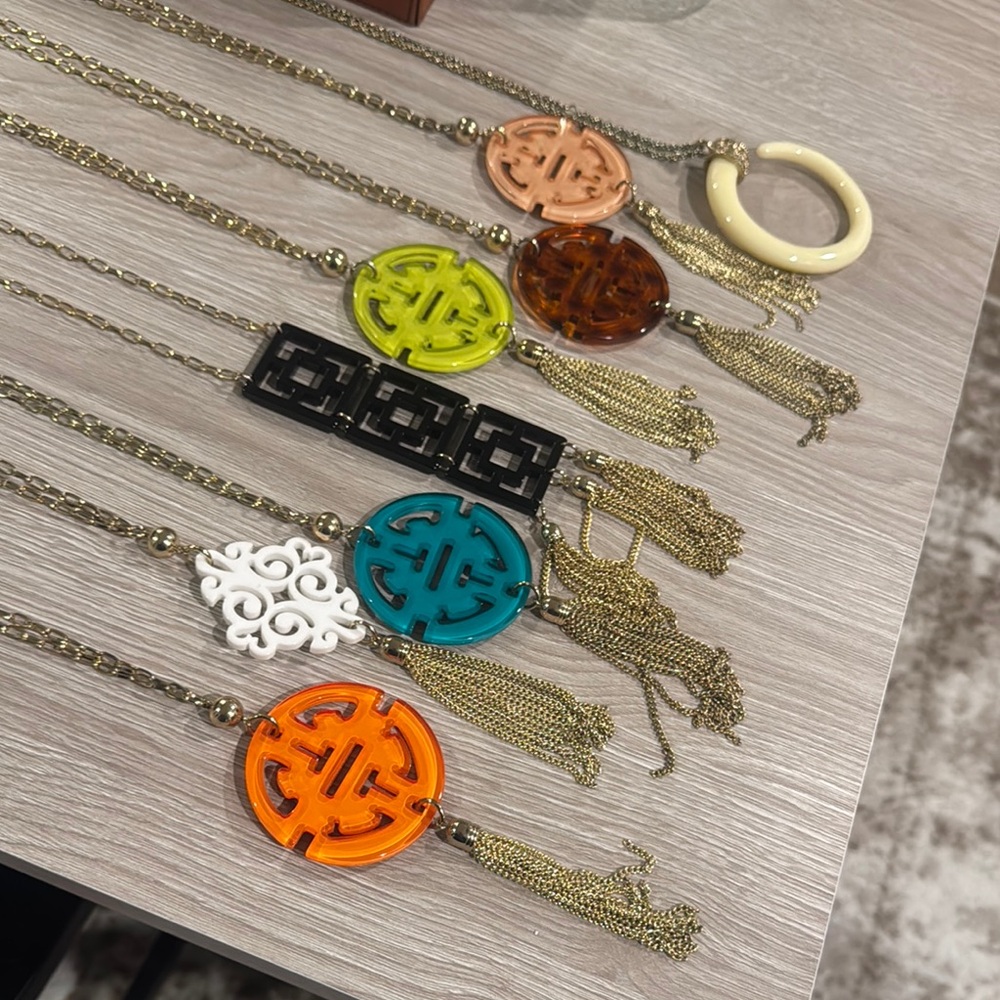 Colorful Pendant Necklace Set